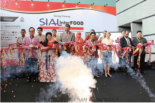 Quảng bá sản phẩm Việt Nam tại Hội chợ quốc tế Thực phẩm, Đồ uống và Công nghệ Indonesia 2015