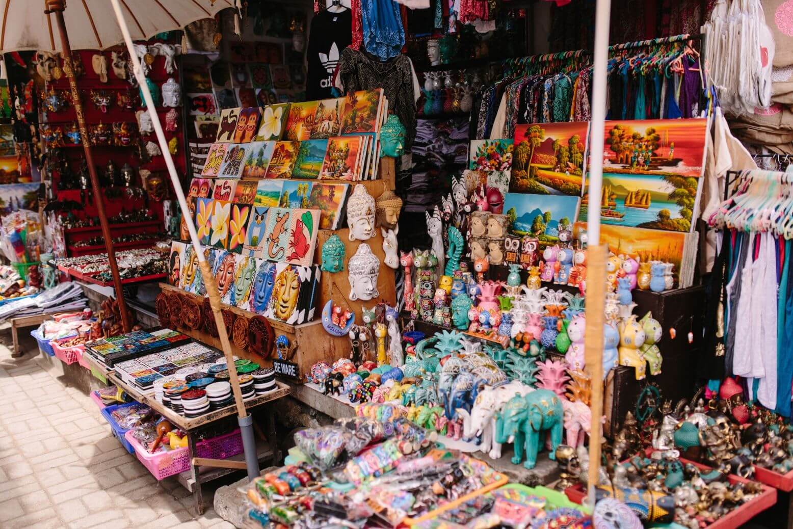 Убуд рынок. Художественный рынок в Убуде. Бали рынки. Бали рынок украшений.