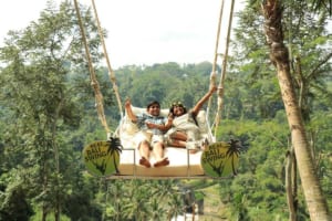 “Đi Đu Đưa Đi” Với Trò Chơi Bali Swing Đảm Bảo Hết Buồn